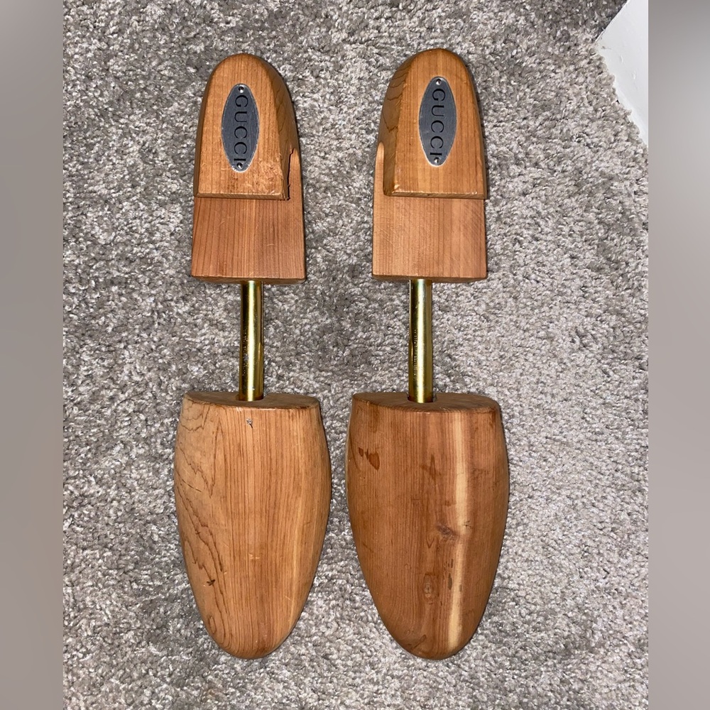 Auth GUCCI Men’s Pair Cedar Wood Shoe Tree Trunks - Large (Shoe Size 9.5-11.5)